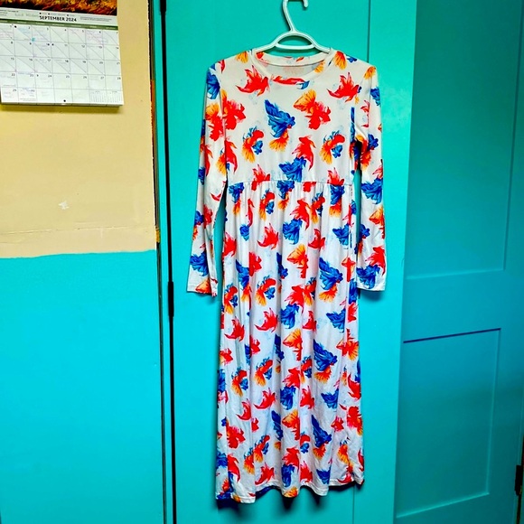 Colourful maxi dress (beta fish pattern) - Picture 2 of 4